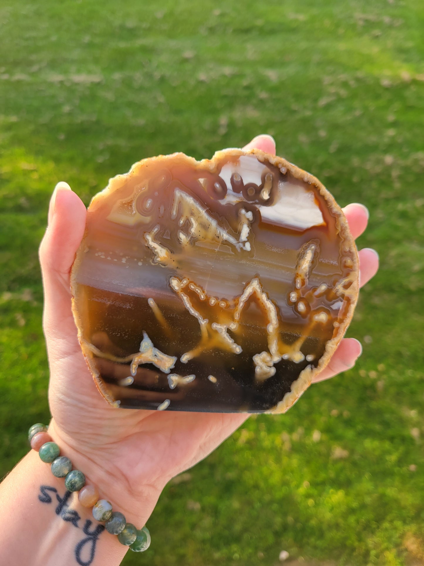 Agate Cut Base