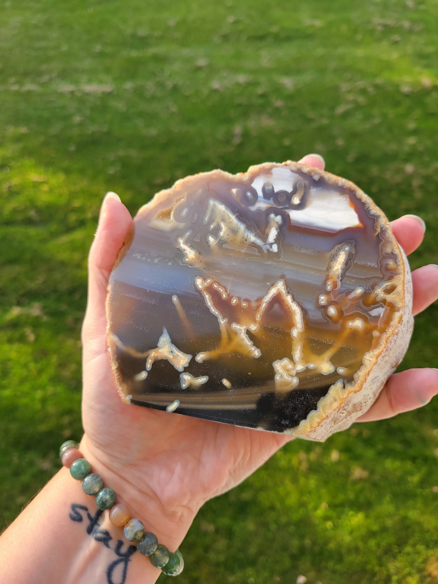 Agate Cut Base