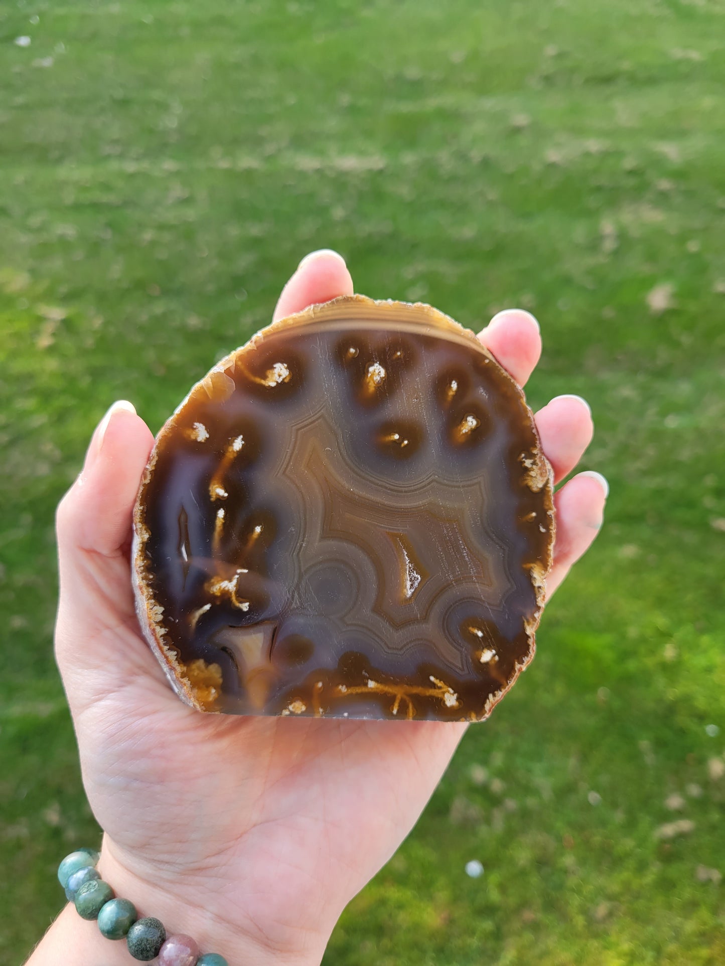 Agate Cut Base