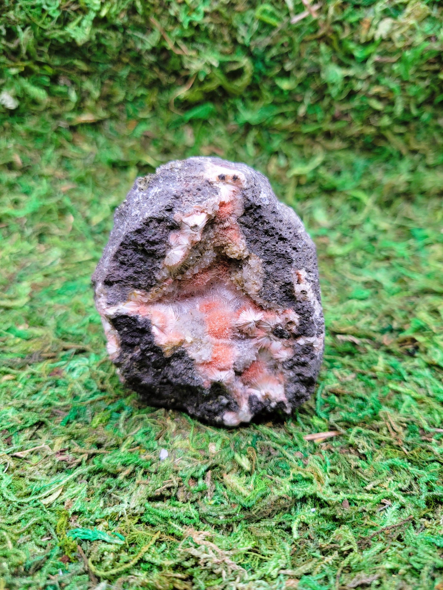 Thomsonite Cluster