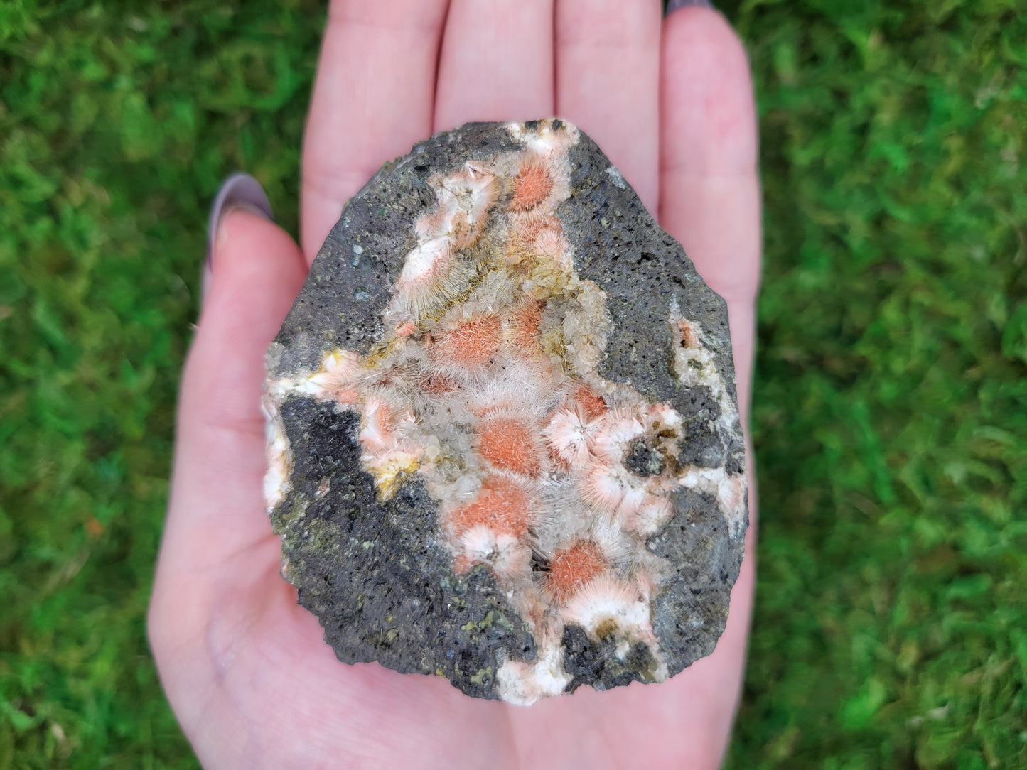 Thomsonite Cluster