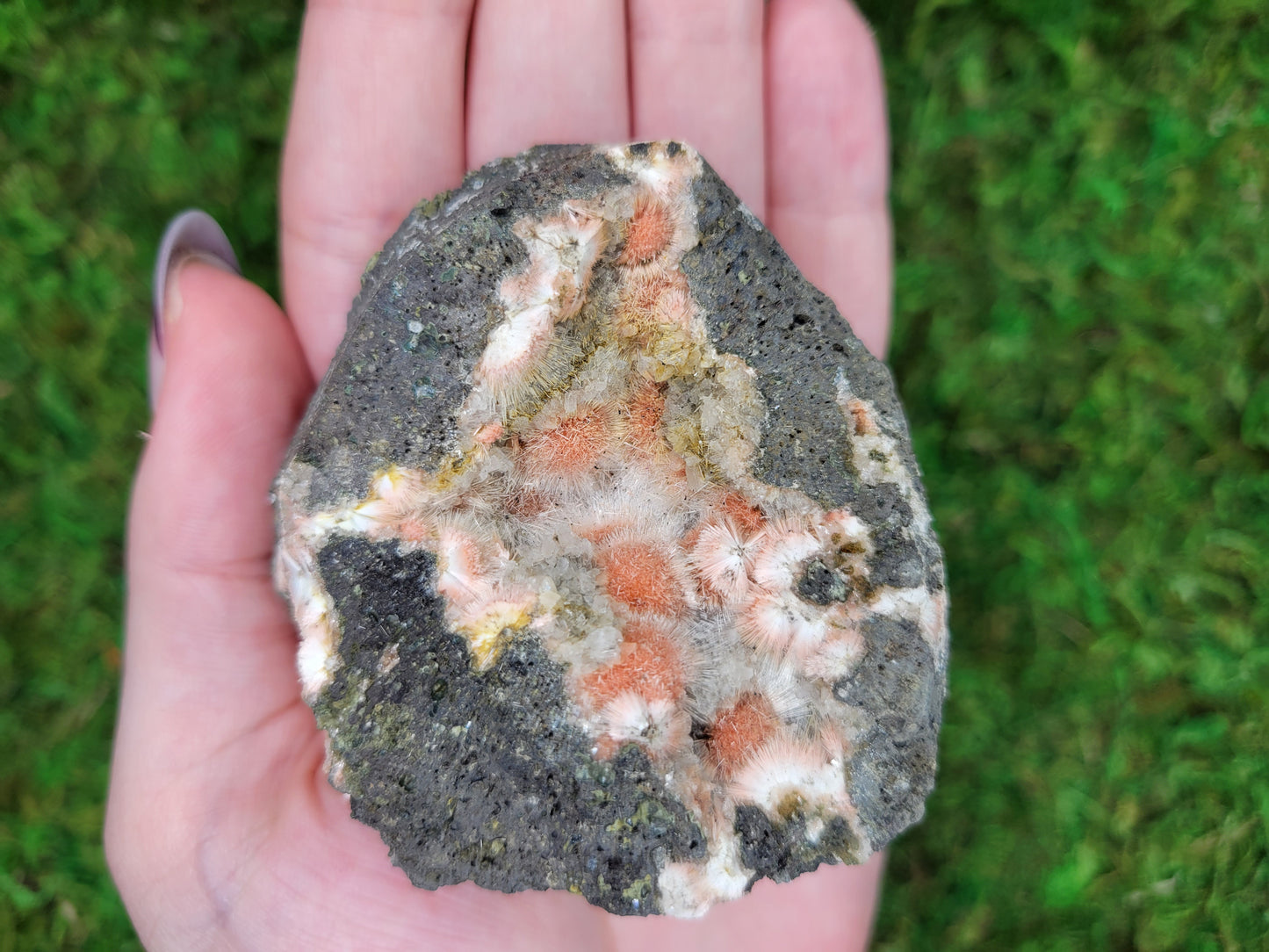Thomsonite Cluster