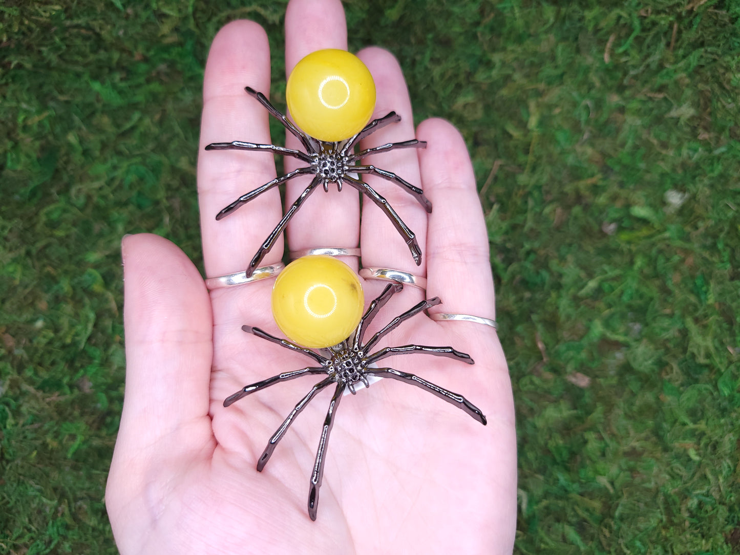 Lemon Calcite Spiders