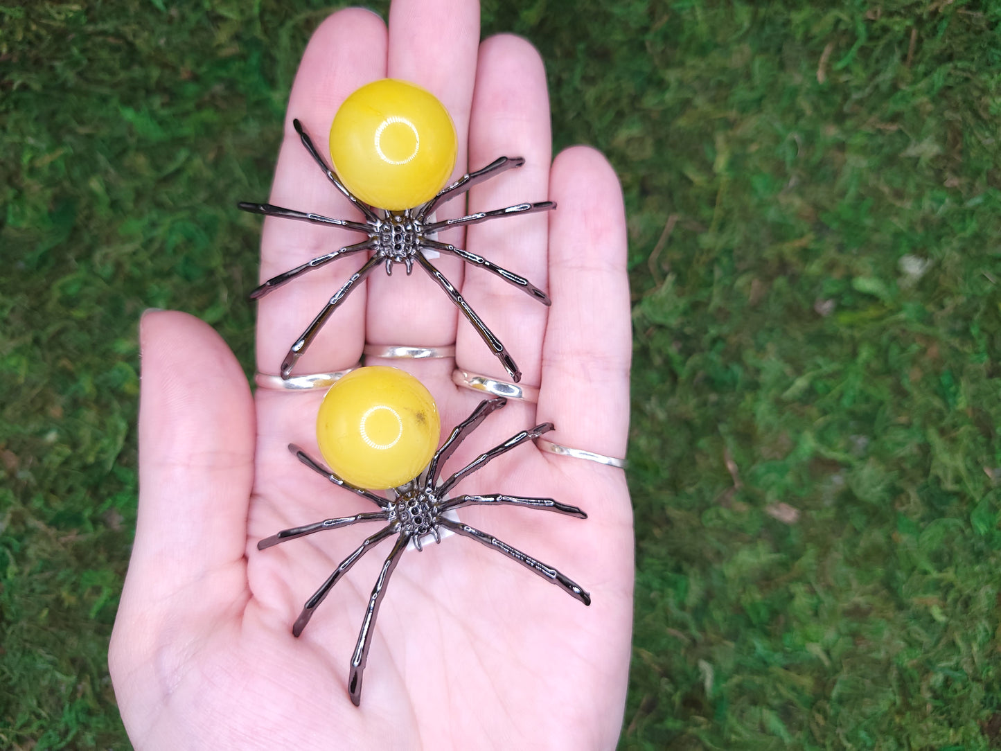 Lemon Calcite Spiders