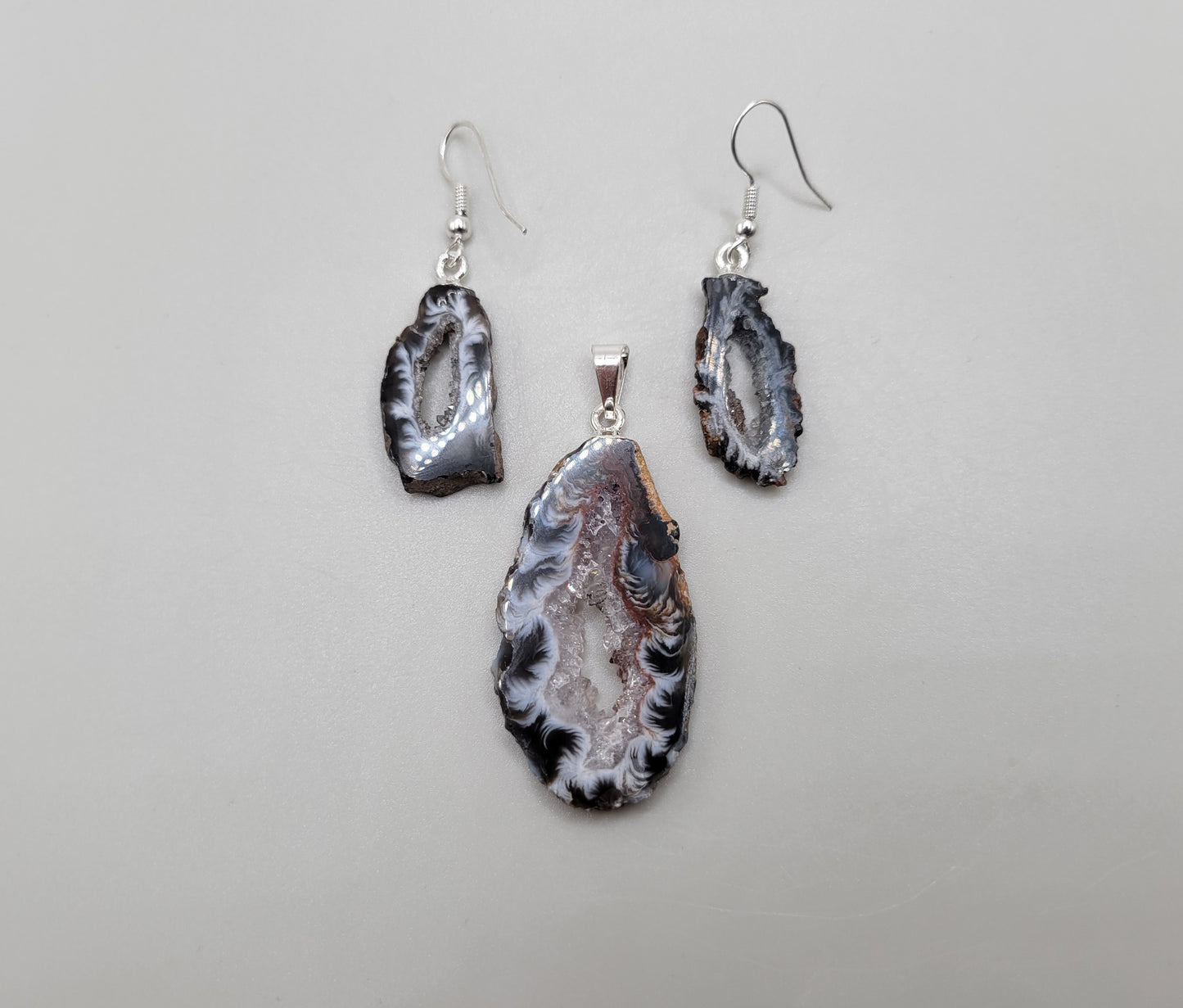 Agate Geode Slice Necklace & Earring Set