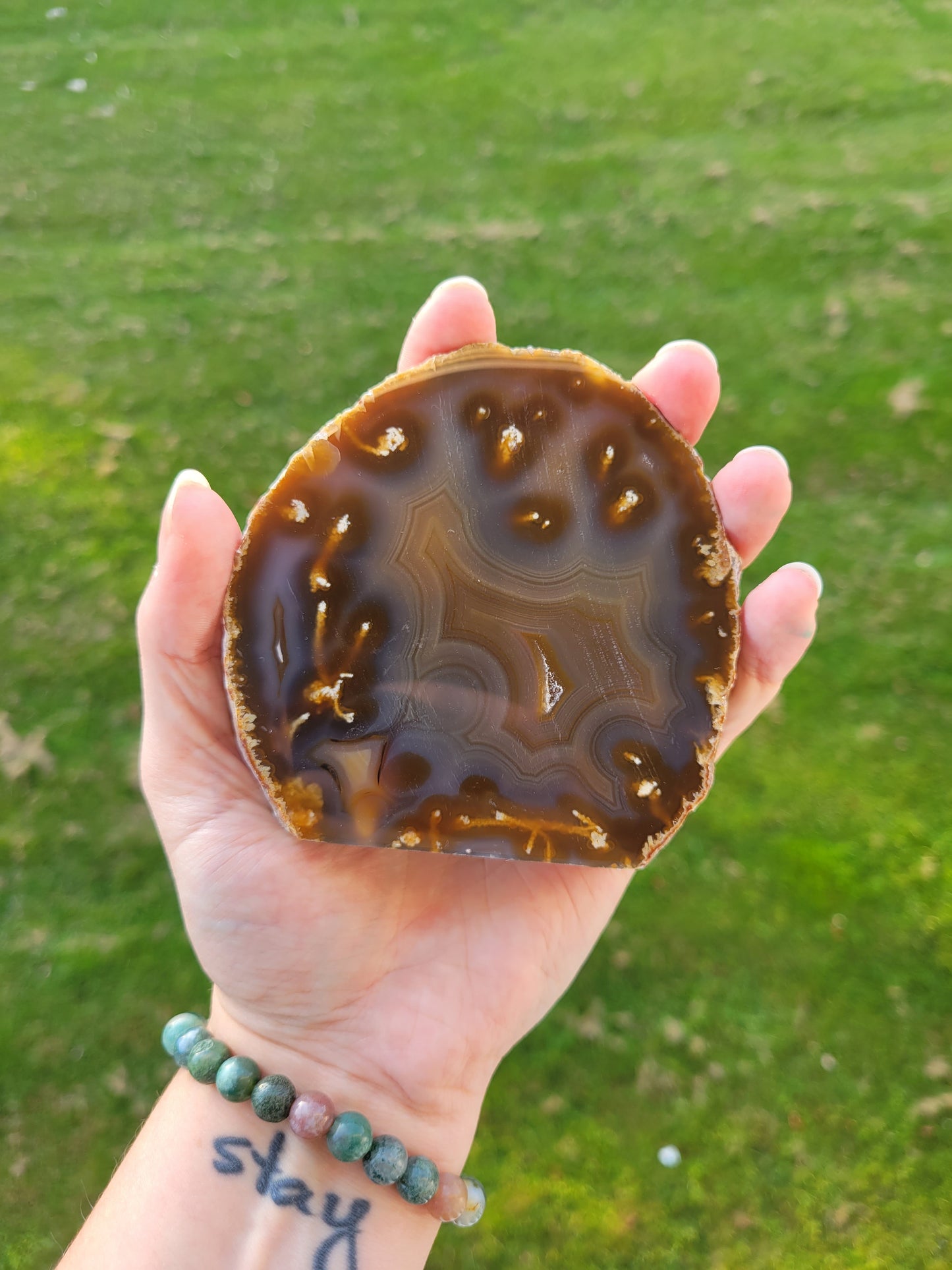 Agate Cut Base