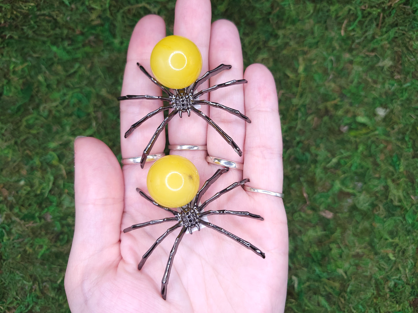 Lemon Calcite Spiders