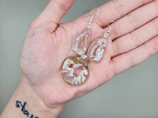 Agate Geode Slice Necklace & Earring Set